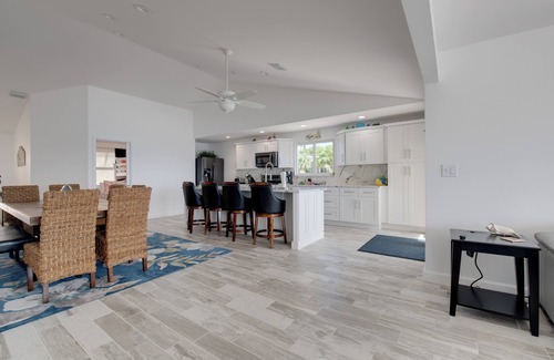 Summerland Key House | Gorgeous 3 Bedroom 2 Bath Open Water Pool Home on Summerland Key