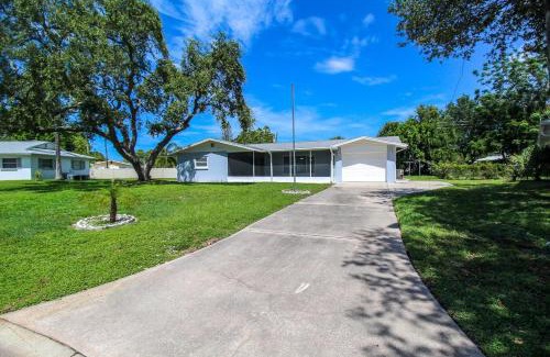 Sarasota House | Gorgeous 3 BR home minutes from Siesta Key - Edgewater Bungalow