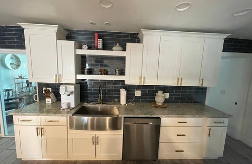 Oldsmar House | Gorgeous 3BR/2B Home + Pool, just 8 Miles to Honeymoon Island Beach