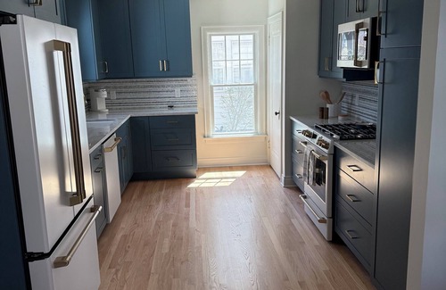 Lower Burns Park House | Gorgeous 4 bedroom house in Burns Park 10 min walk to the Big House!