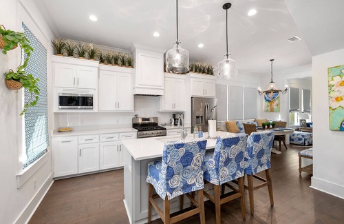 Saint Simons Heights House | Gorgeous 4 bed/3.5 bath Home with Private Pool