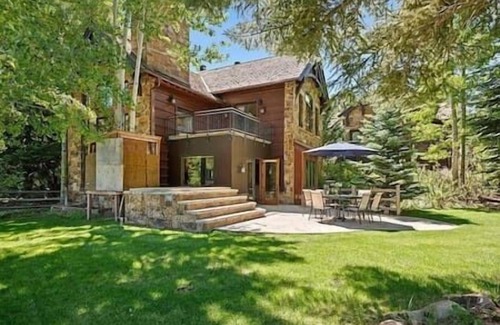 Aspen House | Gorgeous 5 Bedroom 6 Bath Home Aspen-Pool-Hot Tub!
