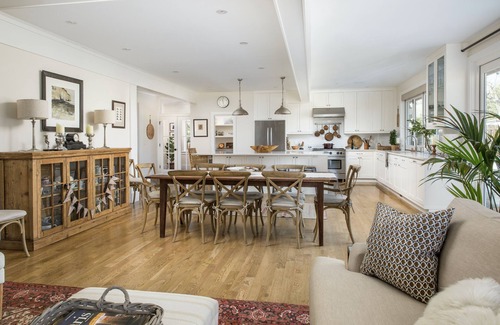 Rural North Boulder House | ✯ Gorgeous 5 Bedroom Home - Fire Pit & Hot Tub ✯