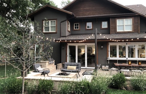 Rural North Boulder House | ✯ Gorgeous 5 Bedroom Home - Fire Pit & Hot Tub ✯