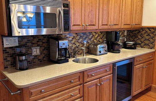 Cheboygan House | Gorgeous 6-bedroom house on Lake Huron featuring on-site rentals