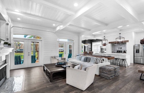 Crystal Shores House | Gorgeous & Across from Beach! LSV-Carriage House-Community Pool-Destin Dory🐟