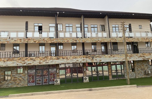 Kumasi Apartment | Gorgeous and spacious 2Br Apt in Kumasi, Free Breakfast, Internet and laundry!