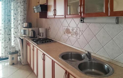 Jadranovo Apartment | Gorgeous Apartment In Jadranovo