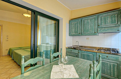 Sos Alinos Apartment | Gorgeous apartment in Orosei with WiFi