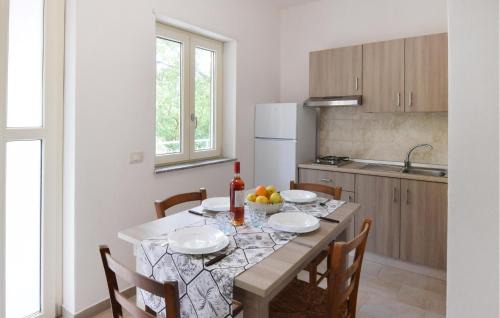 Santa Maria Apartment | Gorgeous Apartment In Ricadi With Wifi