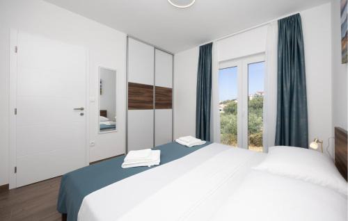 Stanici Apartment | Gorgeous Apartment In Stanici