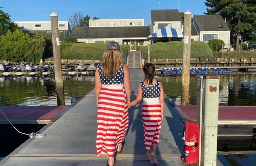 Tallman Boat Rental | Gorgeous Boat - weekend on the water - 2 bdrm Cabin Cruiser-yacht club included