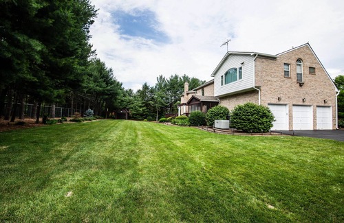 Lincolnia House | Gorgeous Chateau/House on 1.5 acres - in Annandale Center/mins to Washington DC