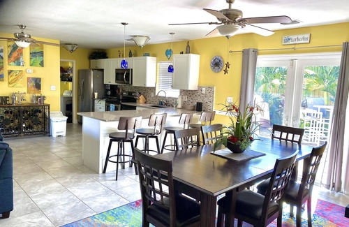 Cape Caneveral Beach Gardens House | Gorgeous Cocoa Beach Home W/Heated Private pool- short walk to beach!