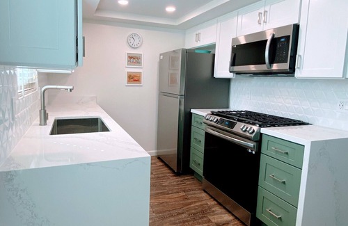 Canyon Corridor Apartment | Gorgeous condo with fabulous mountain and pool views in South Palm Springs