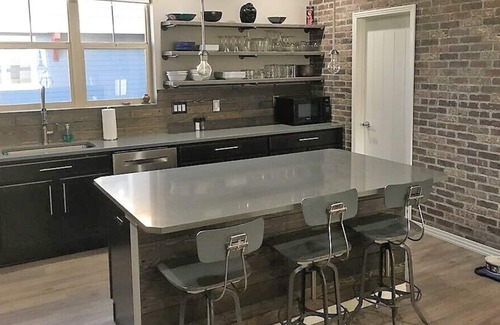 Louisville House | Gorgeous, contemporary, open floor plan for your family & pup!