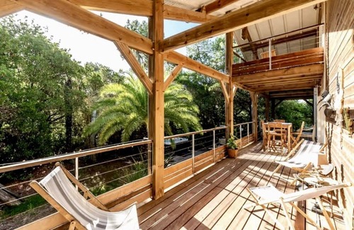 Piraillan House | Gorgeous exotic style Villa with Jacuzzi