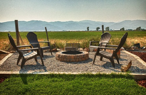 Victor House | Gorgeous Fam-Friendly: Easy access to Jackson Hole, Tetons, Targhee, Yellowstone