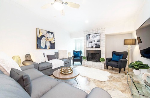 Palm River Estates House | Gorgeous Heated Pool and Hot Tub Home!