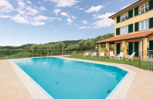 Massa e Cozzile House | Gorgeous home in Massa e Cozzile PT