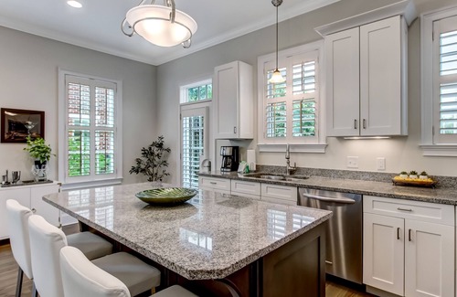 Eastside House | Gorgeous Home by Crawford Square w Private Parking