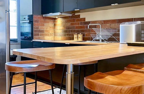 Bourg-les-Valence House | Gorgeous home in Bourg les Valence