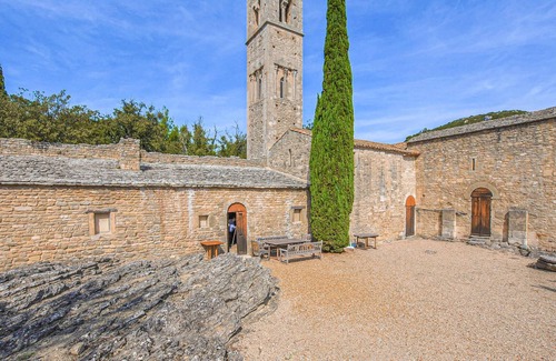 Bonnieux House | Gorgeous home in Bonnieux with sauna