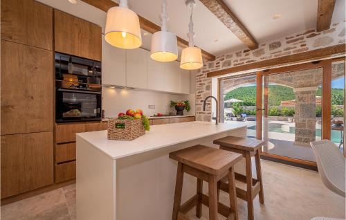 Businci House | Gorgeous Home In Cera With Wifi