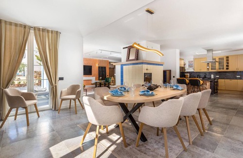 Cres House | Gorgeous home in Cres with kitchen