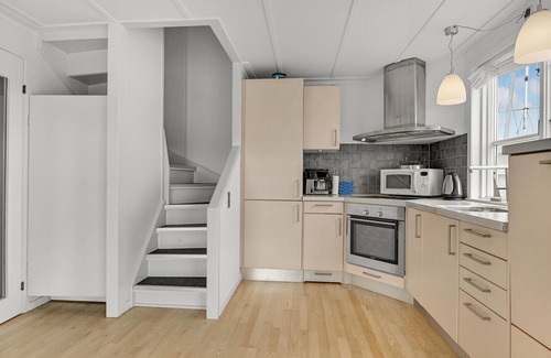 Øer Strand House | Gorgeous home in Ebeltoft with WiFi