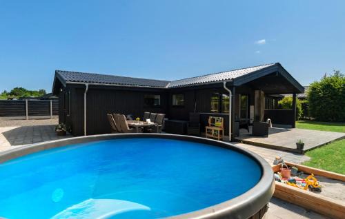 Oster Hurup House | Gorgeous Home In Hadsund With Wifi