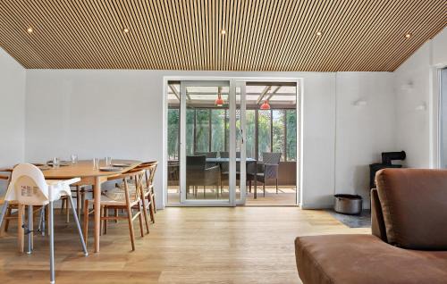 Oster Hurup House | Gorgeous Home In Hadsund With Wifi