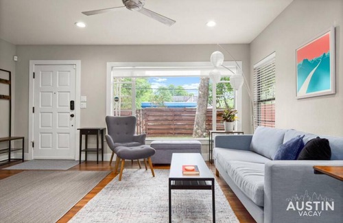 Zilker House | Gorgeous Home in Heart of Zilker with Full Kitchen