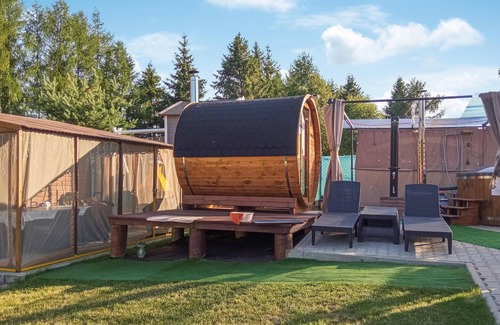 Morag House | Gorgeous home in Morag with sauna