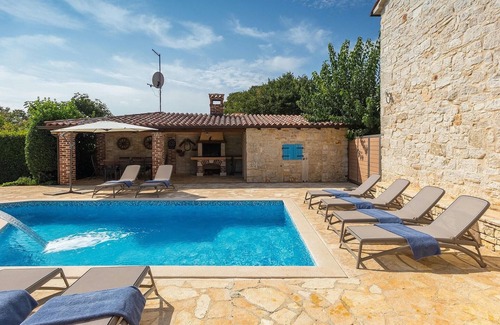 Kirmenjak House | Gorgeous home in Porec
