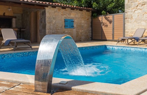 Kirmenjak House | Gorgeous home in Porec
