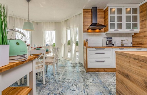 Sevid House | Gorgeous home in Sevid