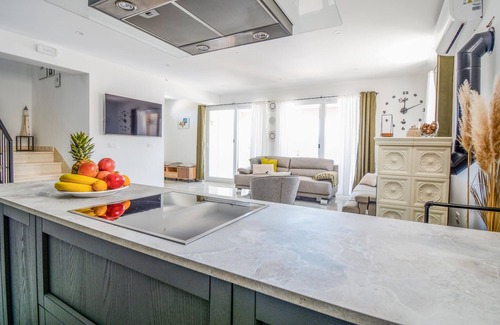 Veli Rat House | Gorgeous home in Veli Rat with WiFi