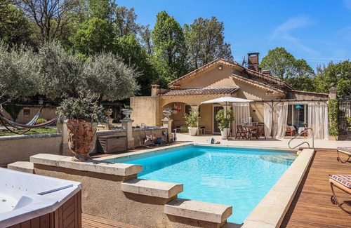 Vernegues House | Gorgeous home in Vernègues