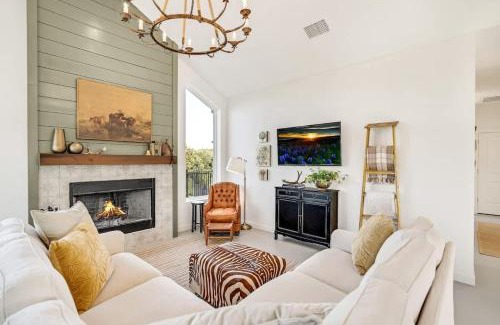 New Braunfels House | Gorgeous Home with Hot Tub 5min from the River