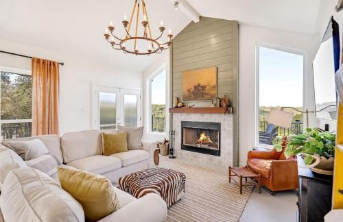 New Braunfels House | Gorgeous Home with Hot Tub 5min from the River