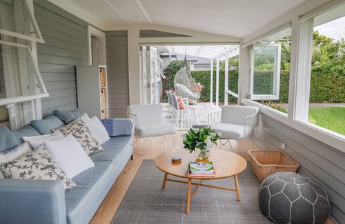 Point Wells House | Gorgeous House with Sauna + Hot Tub + Sleepout at Omaha Estuary