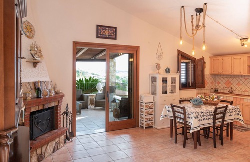Torre Colonna-sperone Villa | Gorgeous Villa with outbuilding for a relaxing vacation