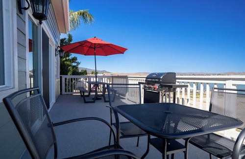 Lake Elsinore House | Gorgeous Lake Front Home w/Boat access Unit 2