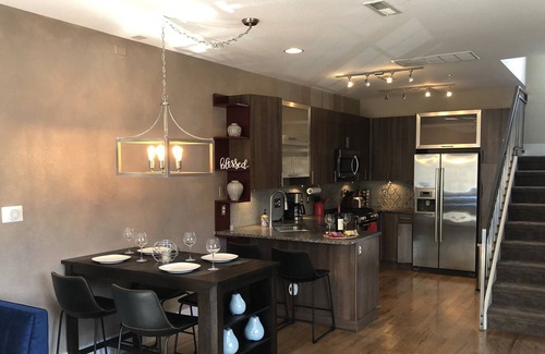 Washington Park West House | Gorgeous Modern Wash Park Townhouse with Rooftop Deck & Firepit