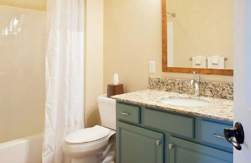 Boyne Falls Condo | Gorgeous Mountain Run Boyne Mountain., 2 bedroom ste sleeps 6 6.24-6.26 only