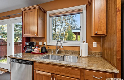 Eagle River House | Gorgeous Mountain Views, peaceful retreat with Hot Tub, Fenced Yard & Huge Deck!