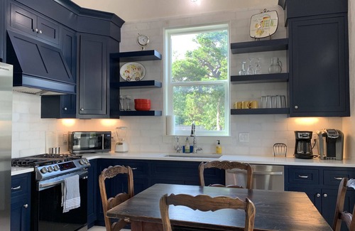 Crystal Beach Cottage | Gorgeous new beach cottage in fantastic location!