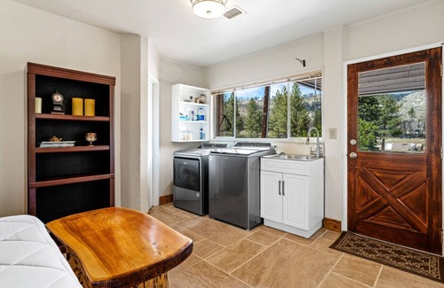 North Fork Cabin | Gorgeous North Fork Cabin Near Bass Lake!