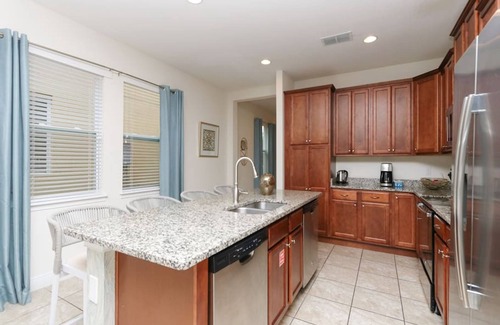 West Kissimmee House | Gorgeous Remo 8 BR at Encore Resort Next to Disney